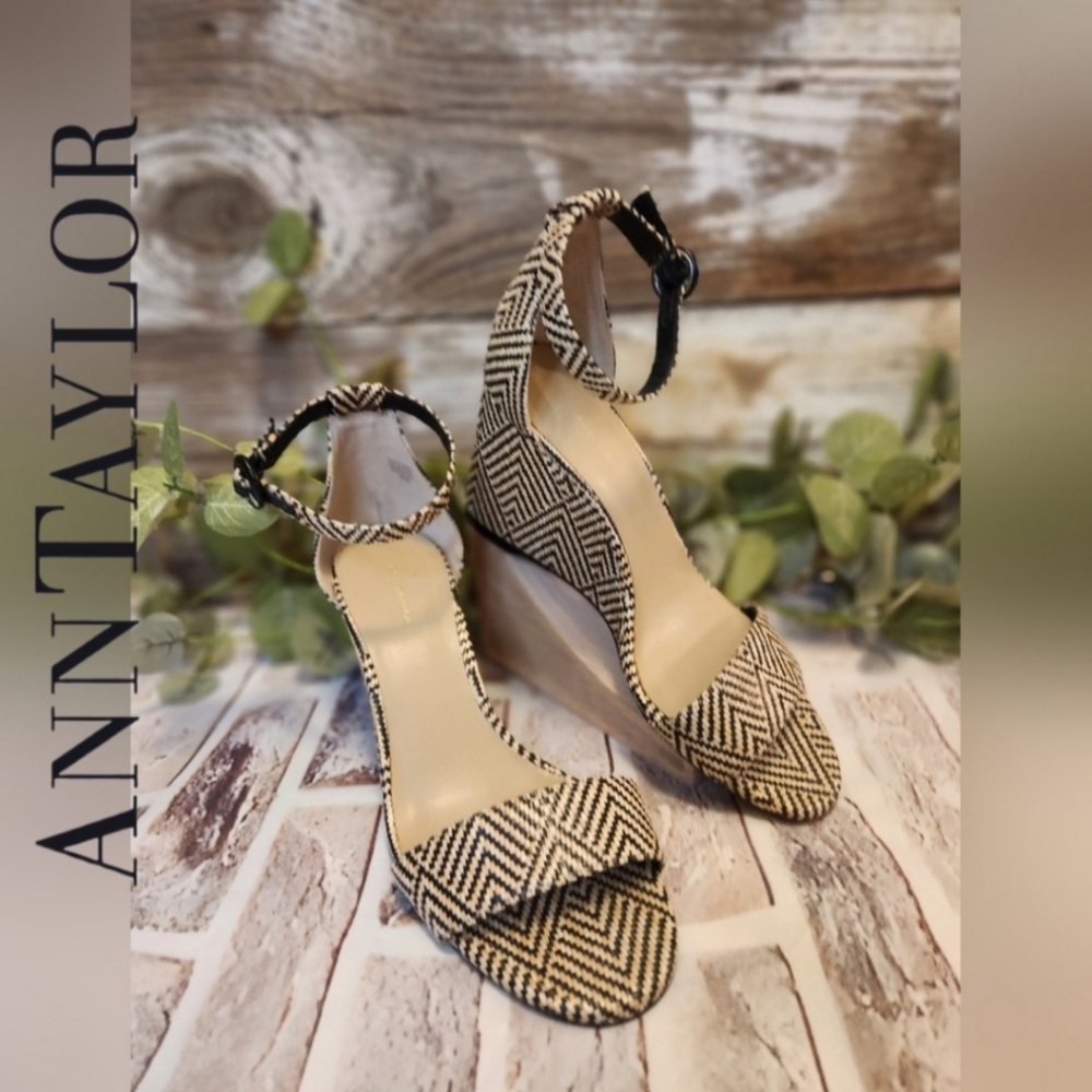 Ann Taylor Woven Ankle Strap Black Beige Wedge Sandals Size 6